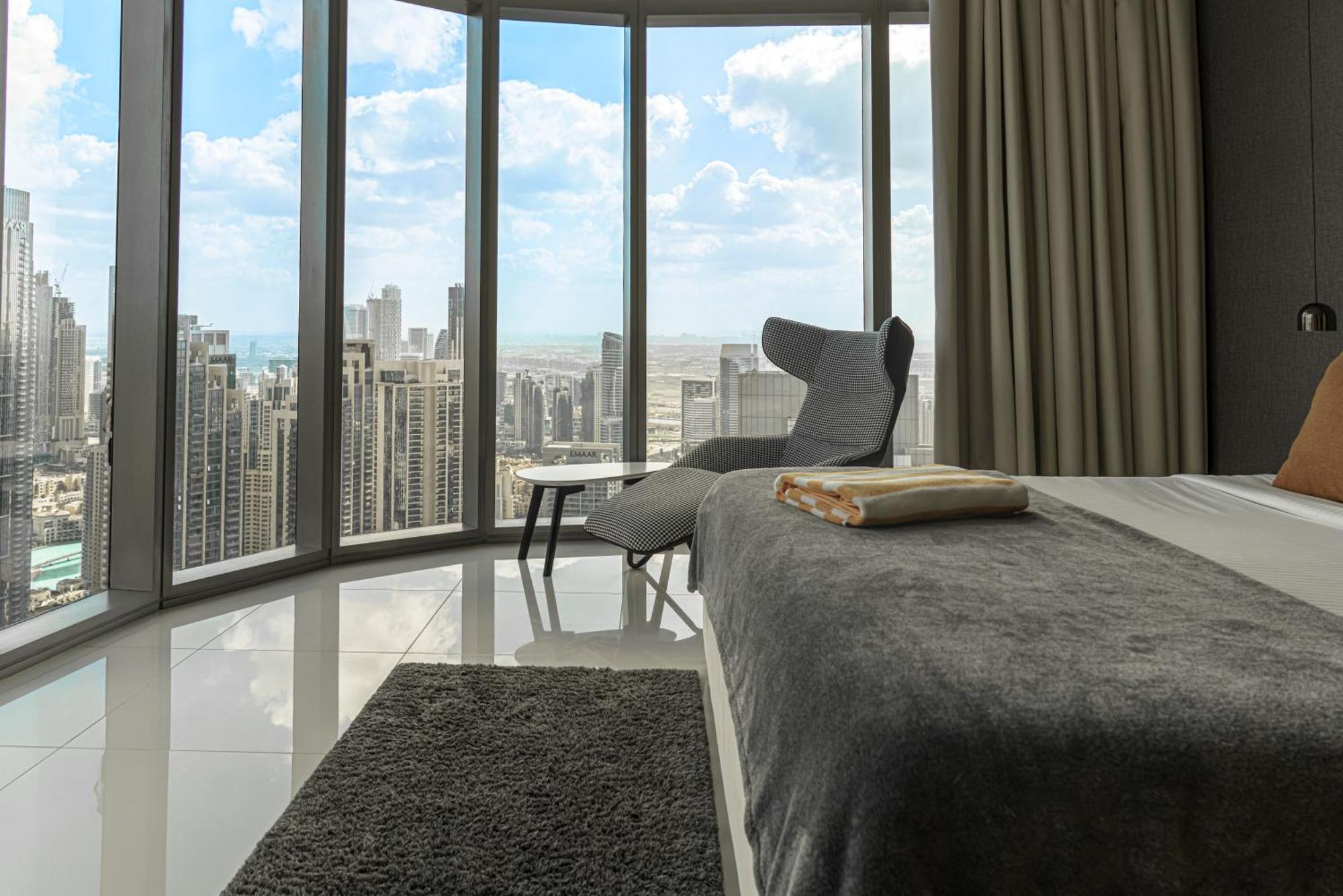 Paramount Tower Hotel And Residences With Infinity Sky Pool Dubai Exterior photo