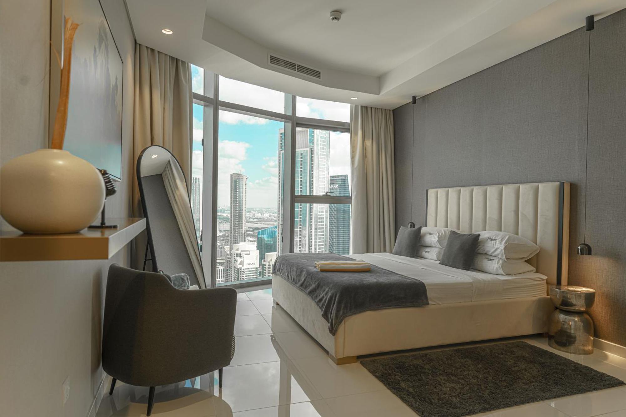 Paramount Tower Hotel And Residences With Infinity Sky Pool Dubai Exterior photo