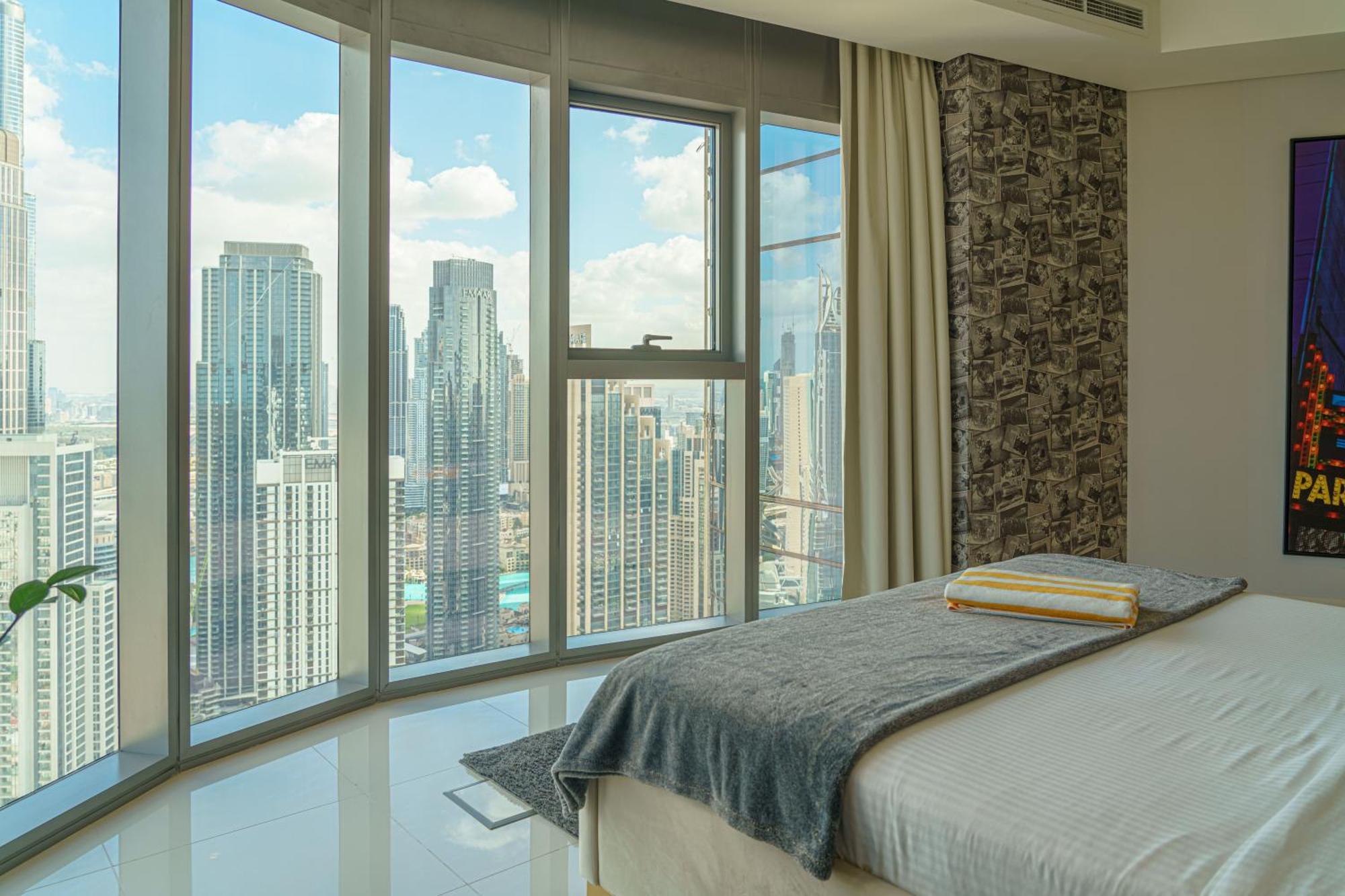 Paramount Tower Hotel And Residences With Infinity Sky Pool Dubai Exterior photo